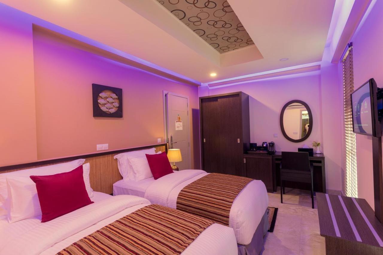 Eleven Trees Maldives Hotel ฮุลฮูมาเล ภายนอก รูปภาพ